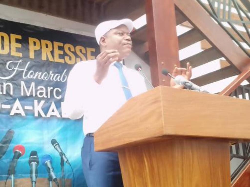 Le député national élu du Mont-Amba (Kinshasa), Jean-Marc Kabund lors de sa conférence de presse, tenue ce 18 juillet 2022 dans sa résidence à Kinshasa Radio Okapi/Ph. Paul Matendo