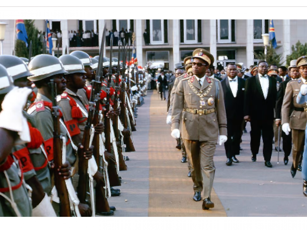 Mobutu célèbre le sixième anniversaire de l’indépendance du pays, à Kinshasa, le 30 juin 1966. © G. Dupuy/JA