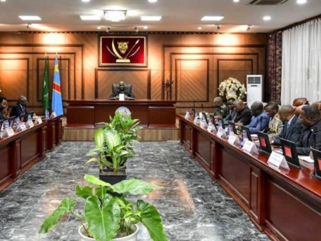 Réunion autour de Félix Tshisekedi