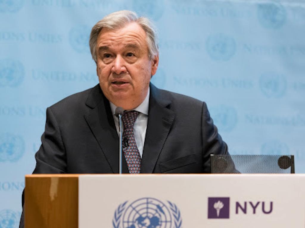 (Archives) Le Secrétaire général de l’ONU, Antonio Guterres, s’exprimant à NYU Stern School of Business sur les changements climatiques à New York (USA). Photo UN