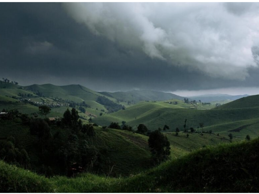 Les avions de l'armée congolaise sont déployés depuis ce week-end dans la province du Nord-Kivu. Des bombardements ont été entendus dans le territoire du Rutshuru. ALEXIS HUGUET / AFP