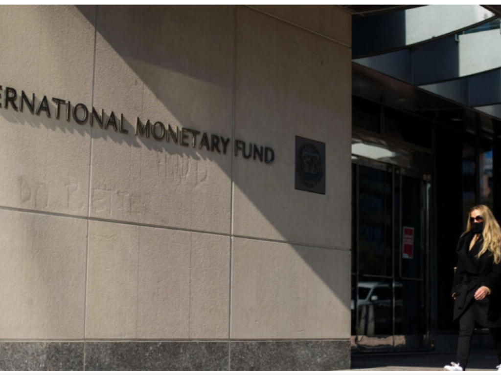 Au siège du FMI. La RDC est en bonne voie pour bénéficier de 200 millions de dollars supplémentaires de la part de l'institution. © AFP/Mandel Ngan