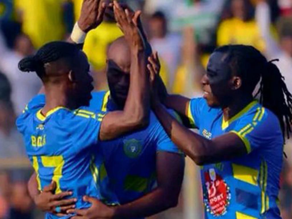 Les joueurs de saint Eloi Lupopo lors d'un entrainement le 11/10/2022 au stade des martyrs.