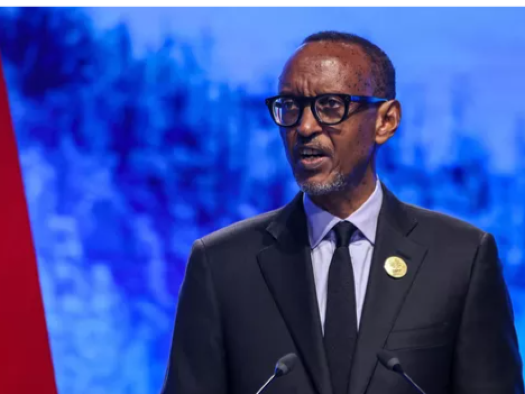 Le président du Rwanda, Paul Kagame, lors du sommet des dirigeants de la conférence sur le climat COP27, le 8 novembre 2022. AHMAD GHARABLI / AFP