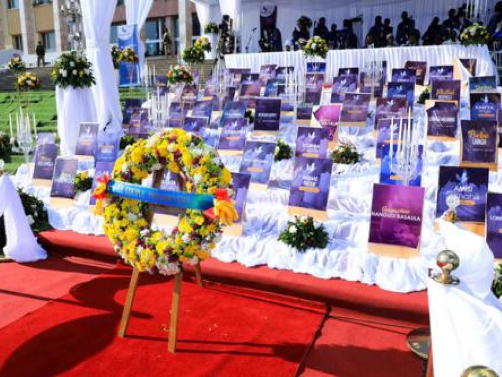 Mémorial pour les victimes de la pluie diluvienne du mardi 13 décembre, organisé sur l’esplanade du palais du peuple. Présidence RDC