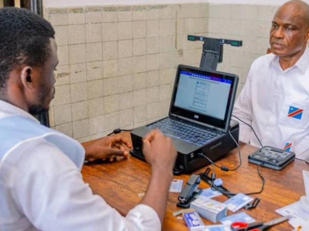 L'opposant Martin Fayulu hier matin au centre d' enrolement 
