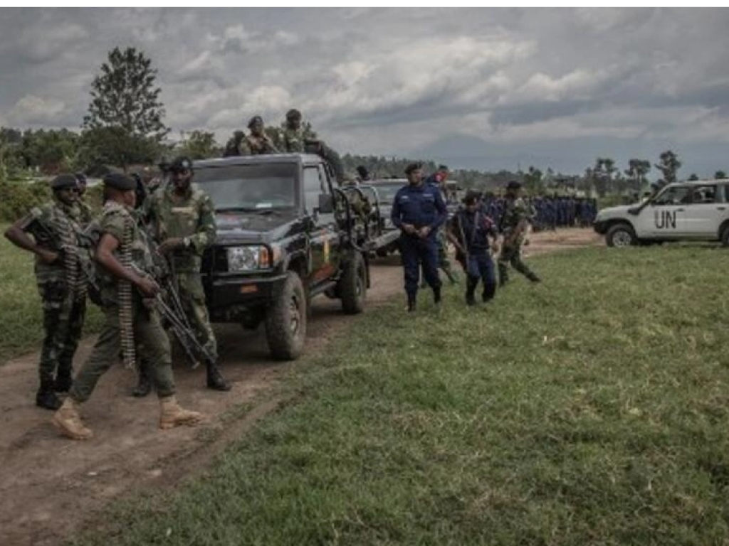 Des soldats des FARDC en patrouille dans l'est de la République démocratique du Congo. (Image d'illustration) AFP - GUERCHOM NDEBO