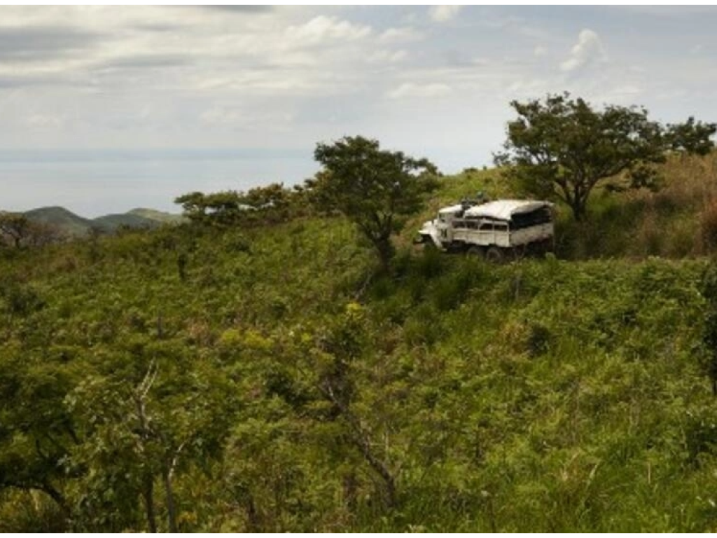 Un véhicule des Nations unies patrouille dans la région de Djugu, en Ituri, en mars 2018 (illustration). ALEX MCBRIDE / AFP