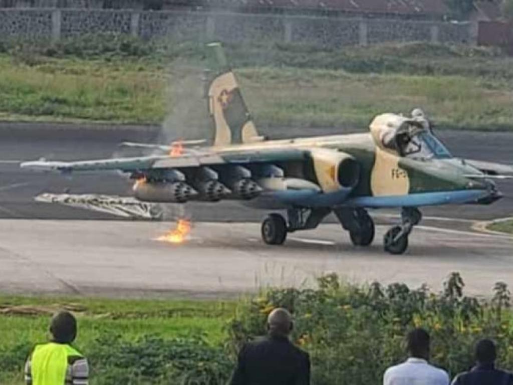 Capture d’écran d’une vidéo amateur montrant l’avion de chasse congolais touché par un tir rwandais, le 24 janvier 2023. © DR