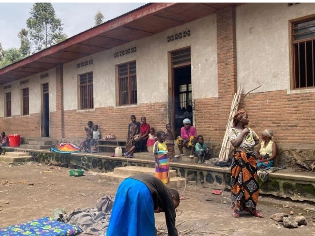 Des déplacés dans l’école de Rumangabo, Rutshuru, RDC, le 11 octobre 2022. (Photo d'illustration) © Paulina Zidi / RFI