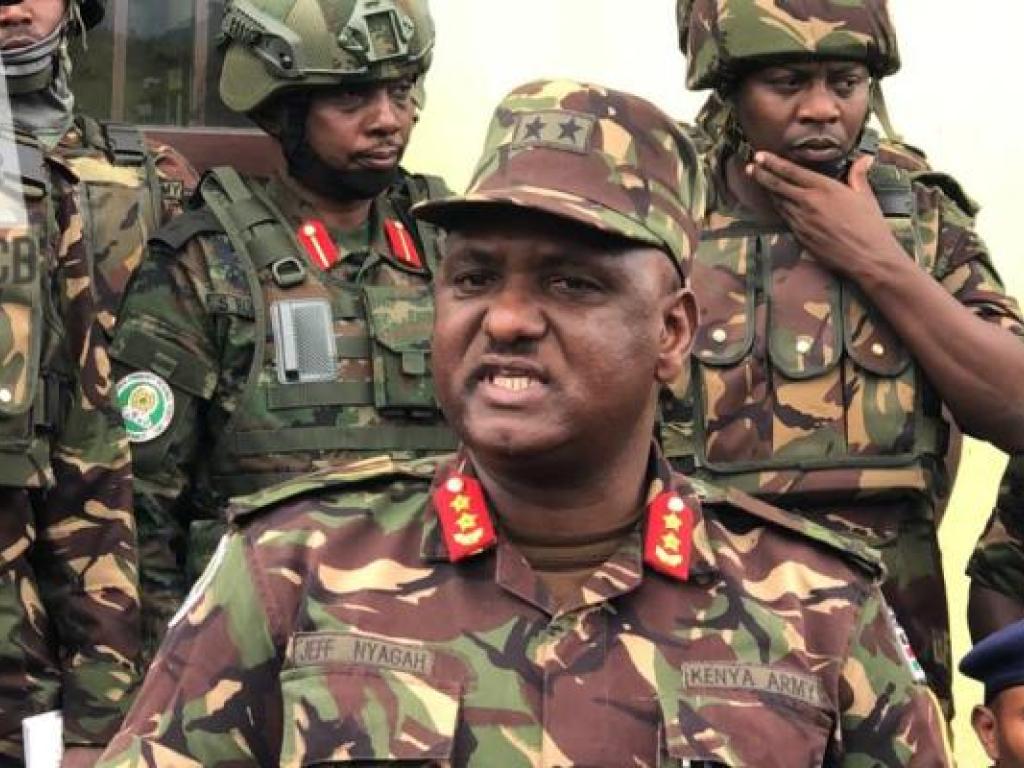 Le Général-major kenyan Jeff Nyangah, commandant de la force régionale de l'EAC