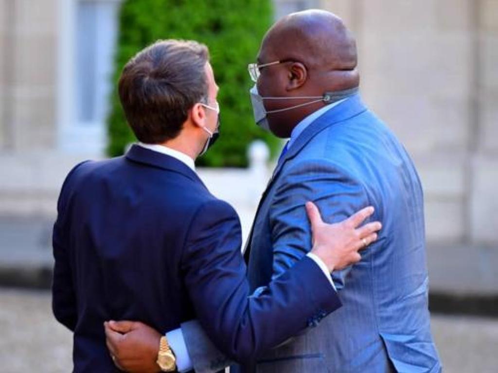 Le Président de la République Félix-Antoine Tshisekedi Tshilombo, lundi 17 mai soir, à l'Élysée, avec le président français Emmanuel Macron. Photo presse présidentielle.