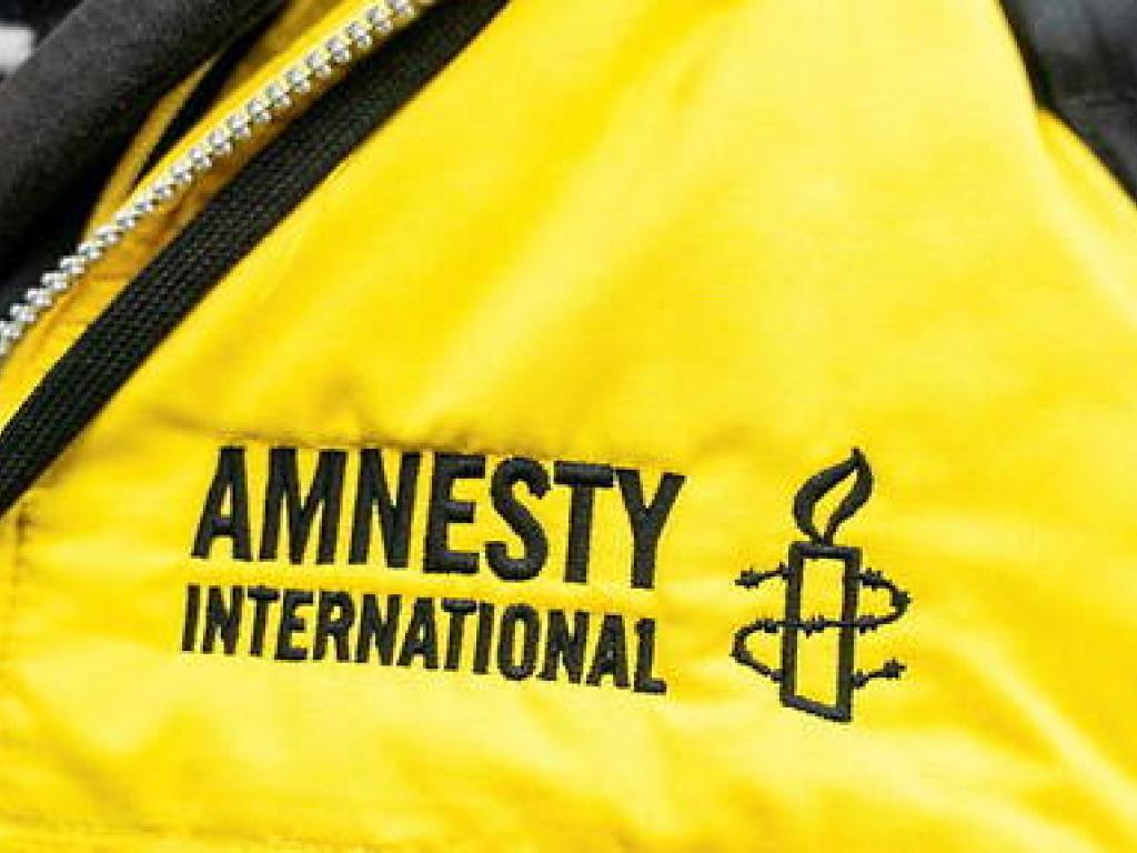 Les portes de l'Union europeenne, << grandes ouvertes pour accueillir les refugies ukrainiens >>, sont restees << fermees >> pour les personnes fuyant l'Afghanistan ou la Syrie. (Photo d'illustration). Les portes de l'Union européenne, « grandes ouvertes pour accueillir les réfugiés ukrainiens », sont restées « fermées » pour les personnes fuyant l'Afghanistan ou la Syrie. (Photo d'illustration). © XOSE BOUZAS / Hans Lucas / Hans Lucas via AFP