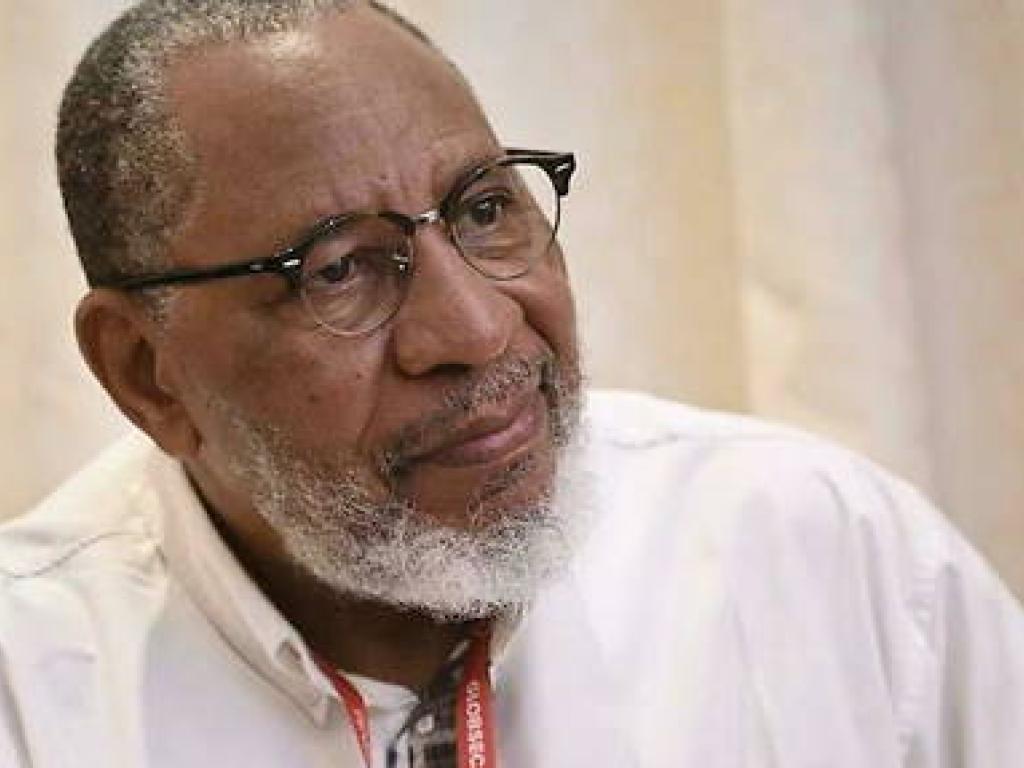 Pour le professeur Youba Sokona, vice-president de l'Intergoverrnmental panel on climate change (IPPC), << l'Afrique est le continent dont le present et l'avenir sont ouverts pour explorer toutes les possibilites >>. Pour le professeur Youba Sokona, vice-président de l'Intergoverrnmental panel on climate change (IPPC), « l'Afrique est le continent dont le présent et l'avenir sont ouverts pour explorer toutes les possibilités ». © DR