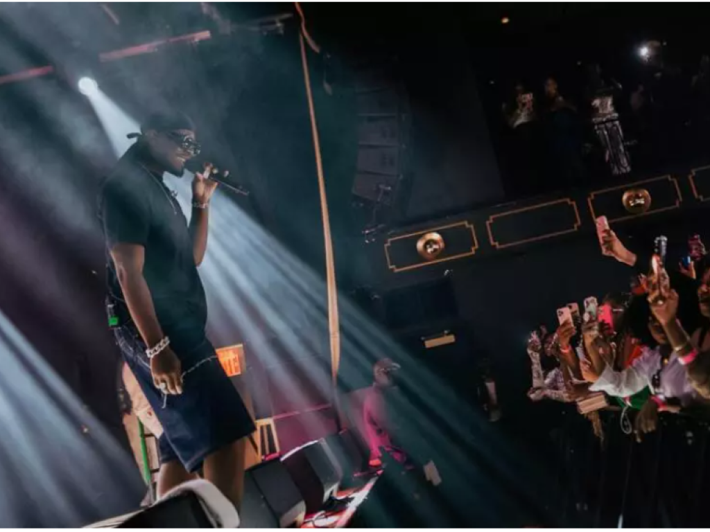 Dadju, en concert dans la salle new-yorkaise du Irving Plaza, aux États-Unis, le 29 mai 2023. © RFI/Michaël Oliveira Da Costa Par : RFI avec AFP
